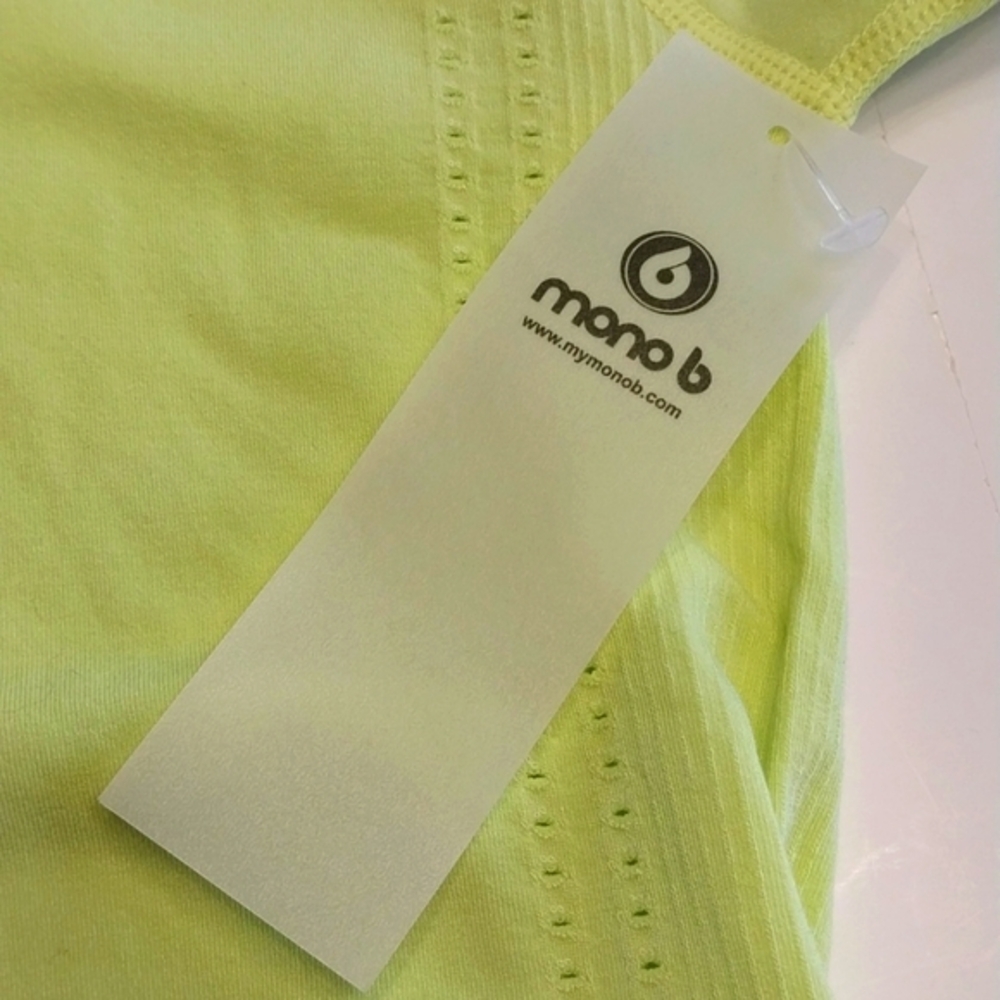 Mono B NWT Women's Fitted Short Sleeve‎ Athletic T-Shirt Sz Medium Dusty Lime - Picture 4 of 7